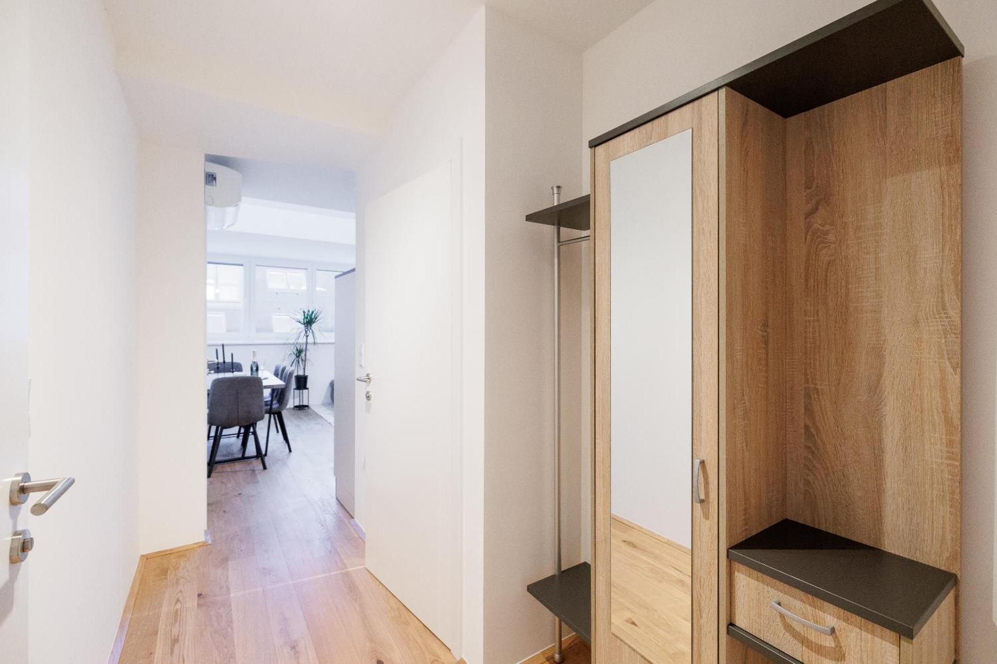 Symphony Apartments 41 - Modern Loft With Terrace And Grill In Central Location Wenen Buitenkant foto